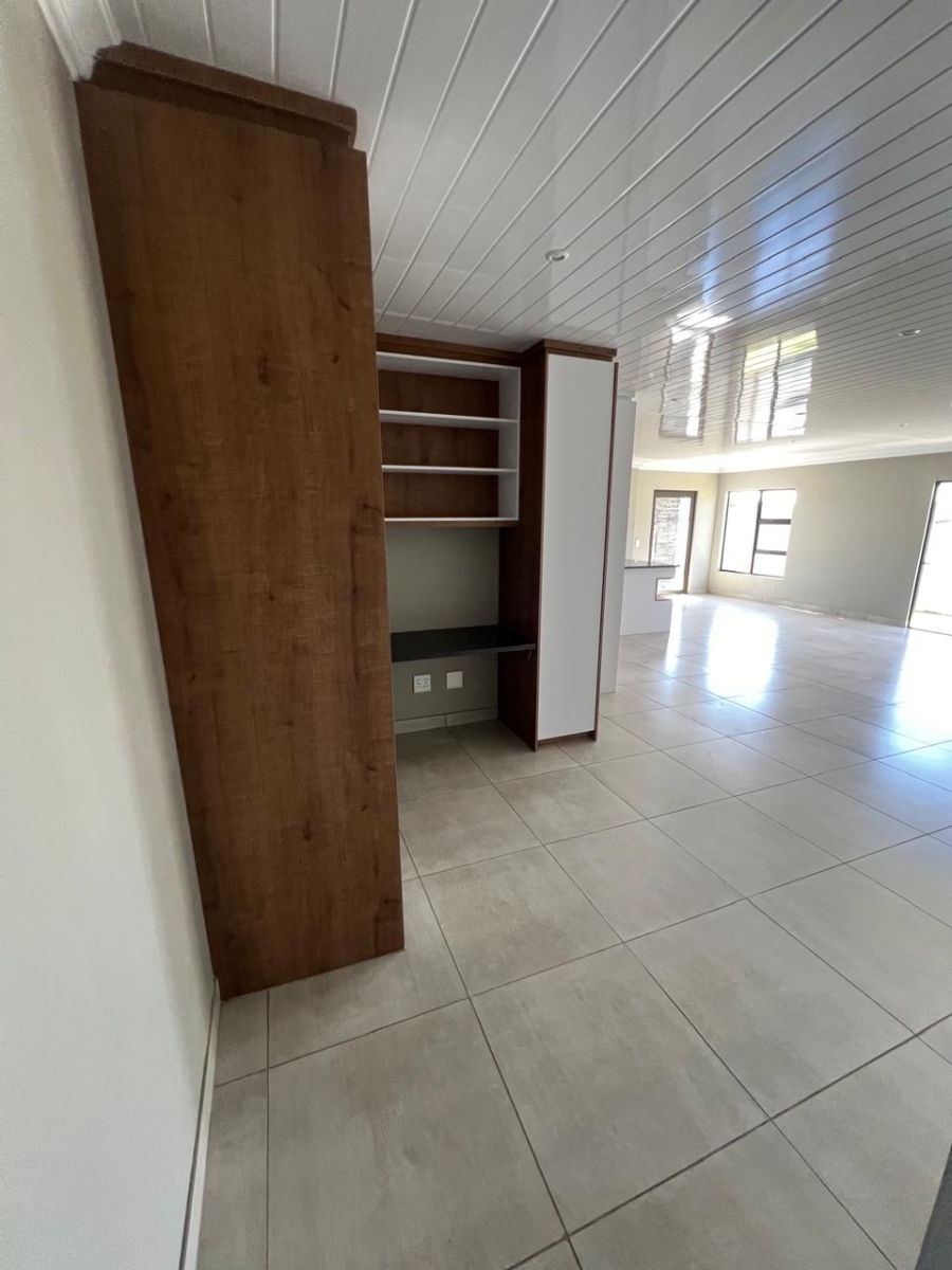 4 Bedroom Property for Sale in Ellaton North West